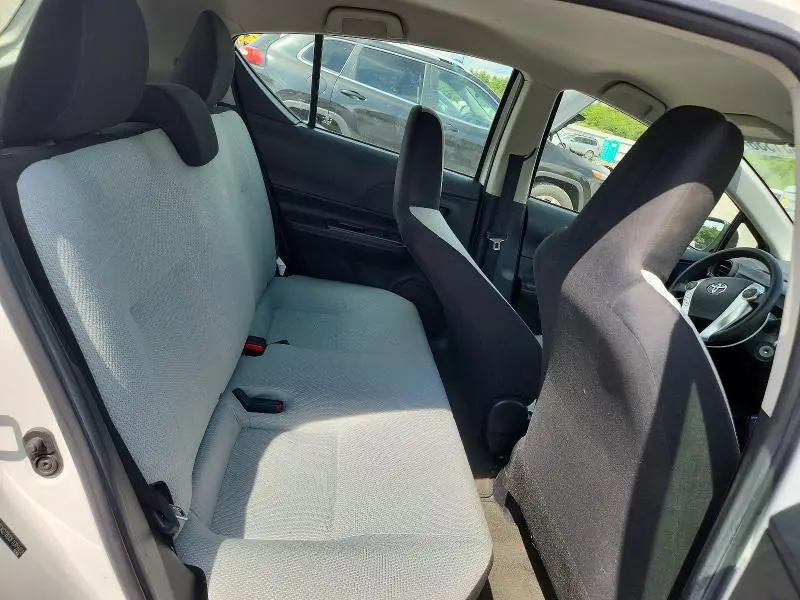 2015 TOYOTA PRIUS C ONE  