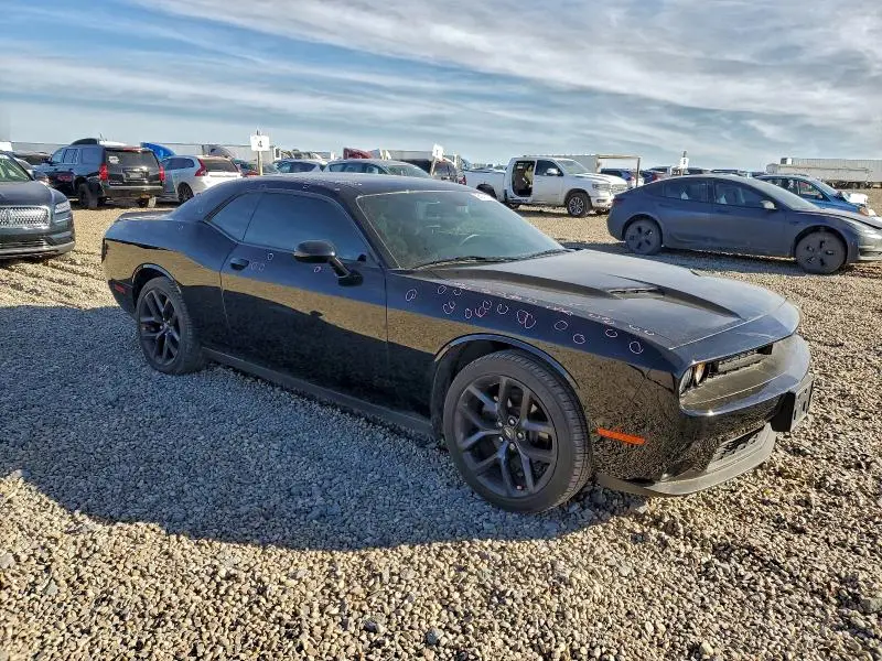 2021 DODGE CHALLENGER SXT  