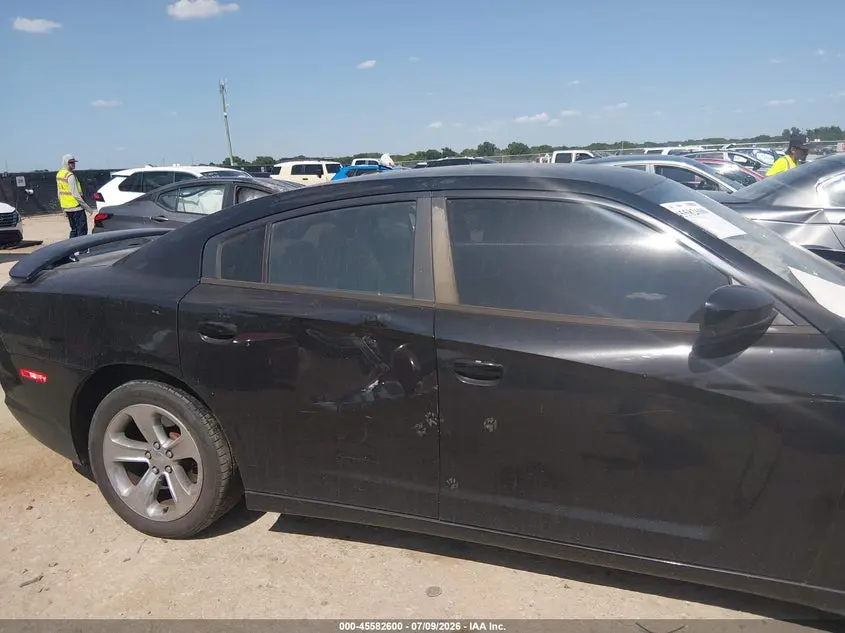 2012 DODGE CHARGER SE