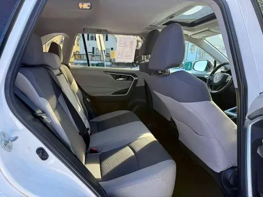2019 TOYOTA RAV4 XLE  