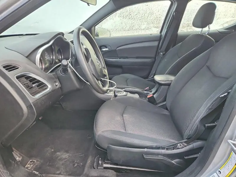 2013 DODGE AVENGER SE  