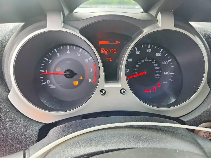 2017 NISSAN JUKE SV  
