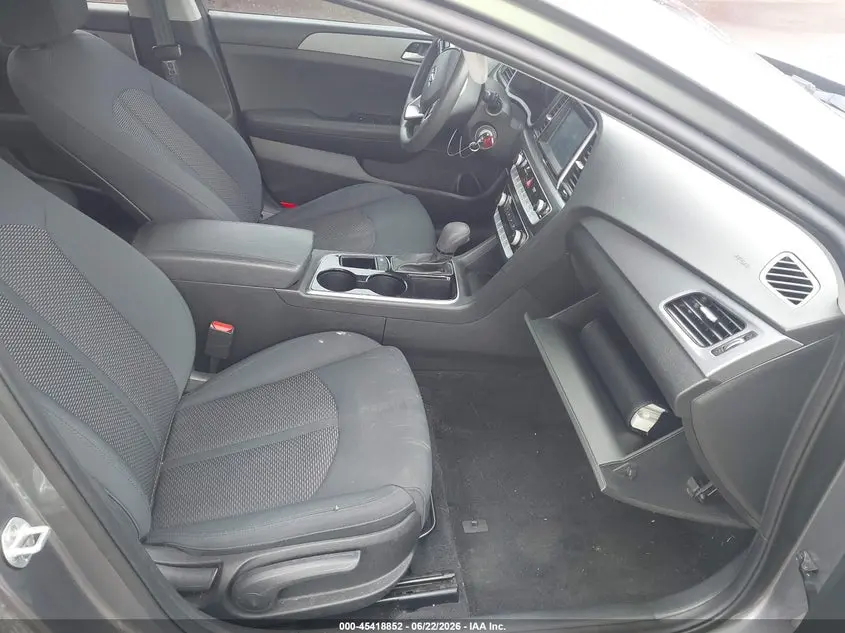 2019 HYUNDAI SONATA SE