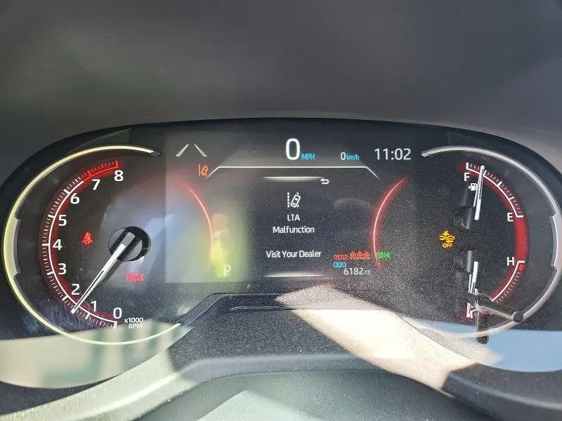 2025 TOYOTA RAV4 XLE  