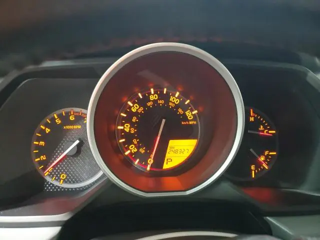 2010 TOYOTA 4RUNNER SR5  