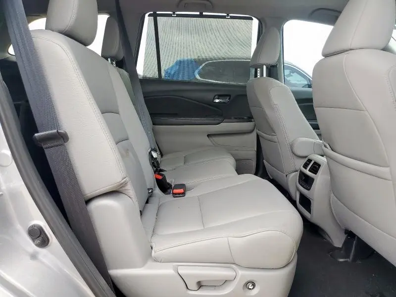 2021 HONDA PILOT SE  