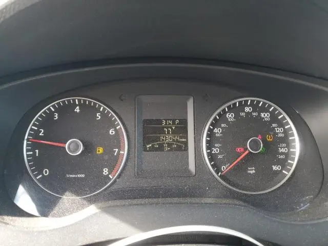 2013 VOLKSWAGEN JETTA SE  