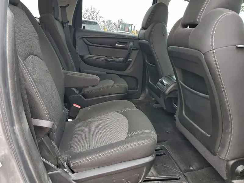 2016 CHEVROLET TRAVERSE LT  