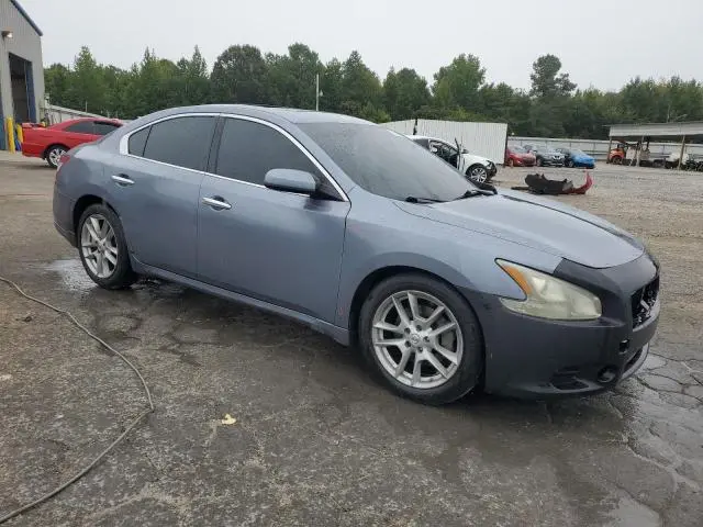 2010 NISSAN MAXIMA S  