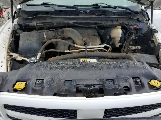 2015 RAM 1500 ST  