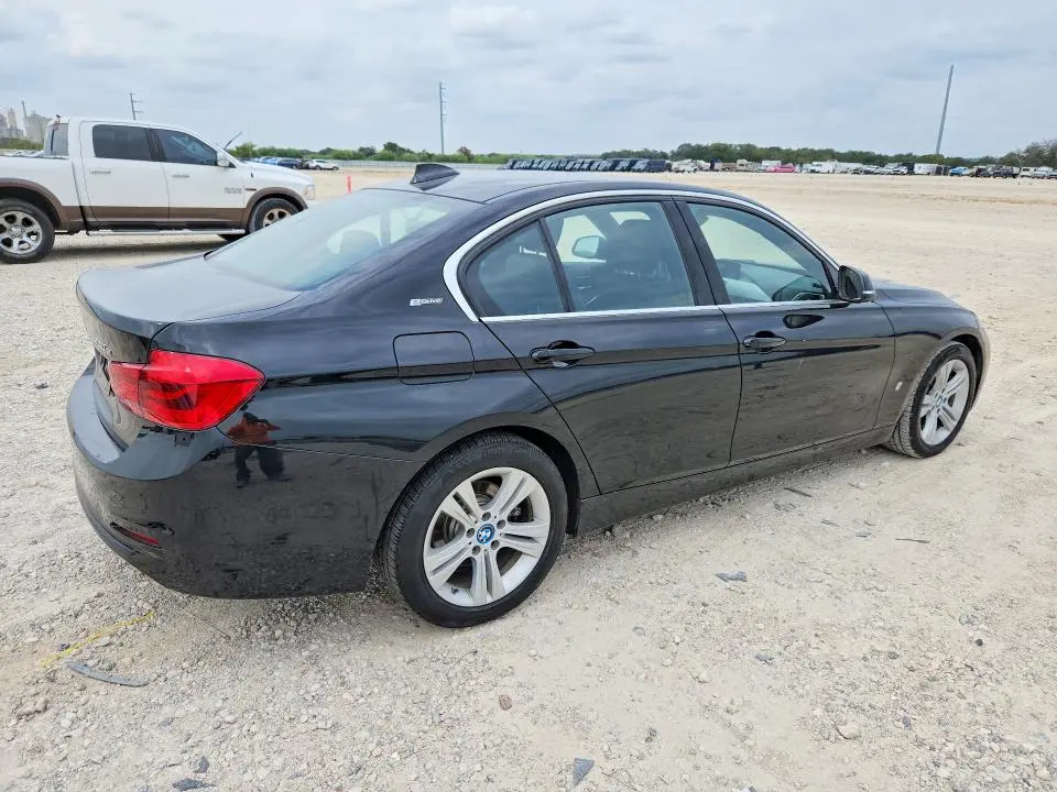 2017 BMW 330E   