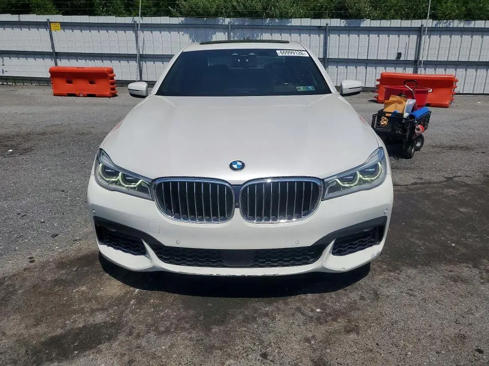 2016 BMW 750 XI  