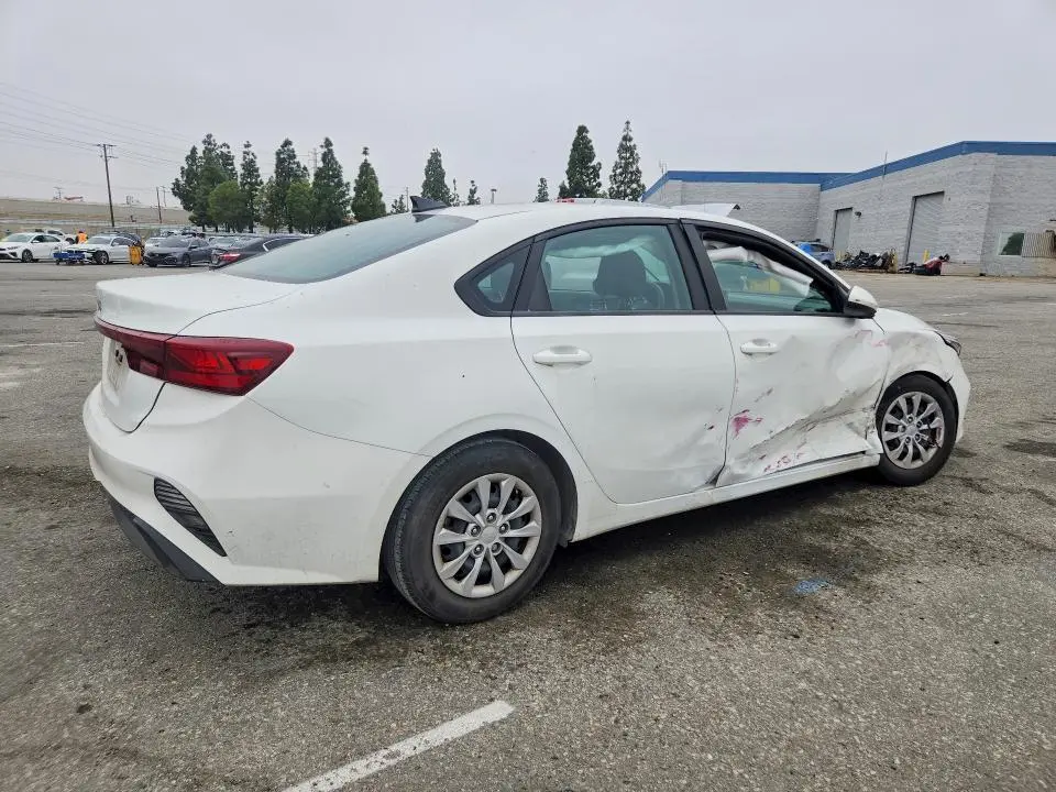 2024 KIA FORTE LX  