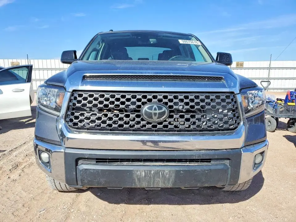 2018 TOYOTA TUNDRA CREWMAX SR5  