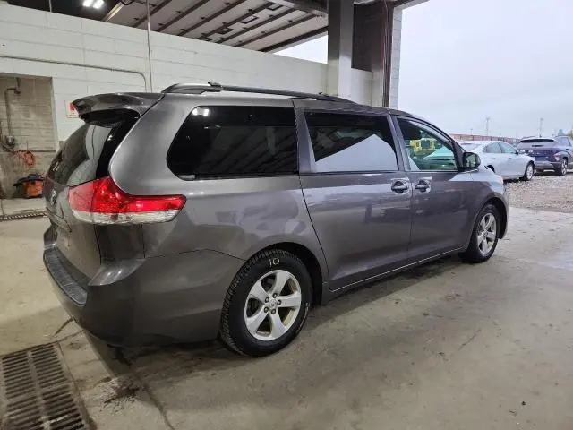 2011 TOYOTA SIENNA LE  