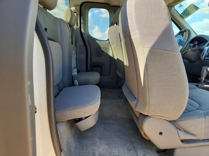 2017 NISSAN FRONTIER S  