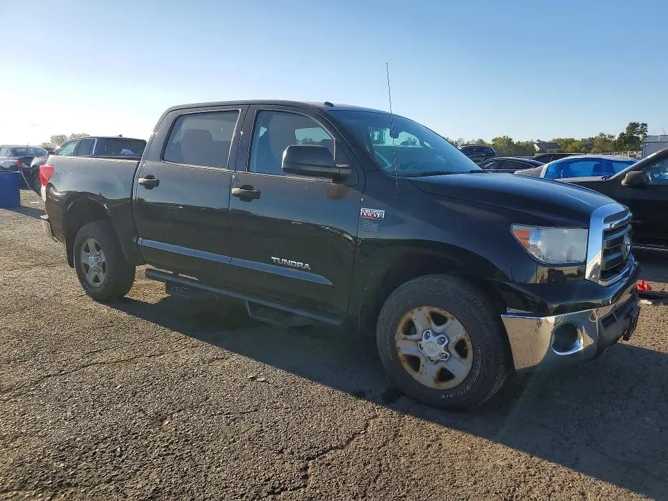 2013 TOYOTA TUNDRA CREWMAX SR5  