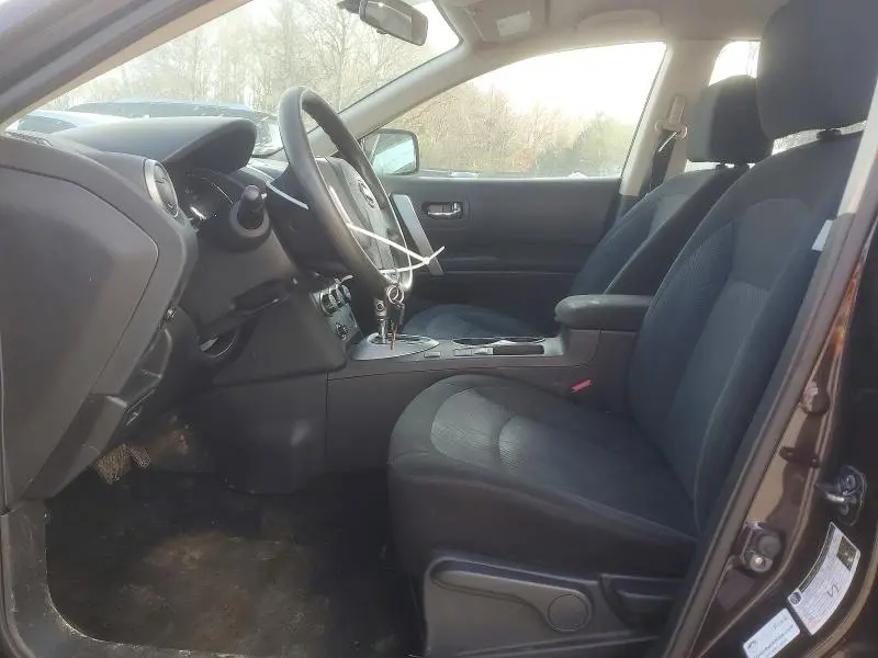 2013 NISSAN ROGUE S  