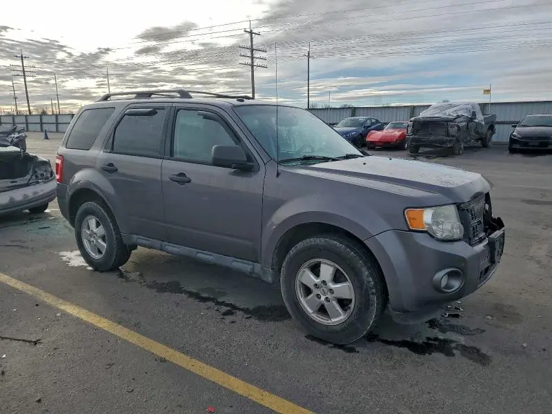 2011 FORD ESCAPE XLT  