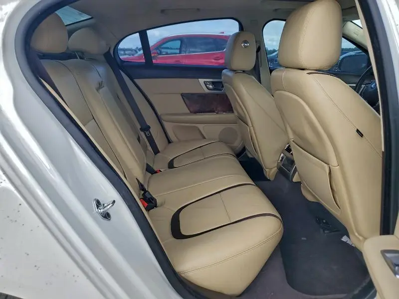 2015 JAGUAR XF 3.0 SPORT  