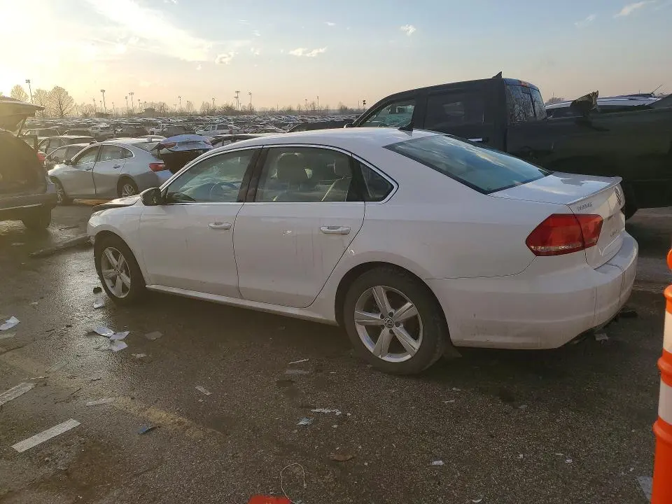 2012 VOLKSWAGEN PASSAT SE  