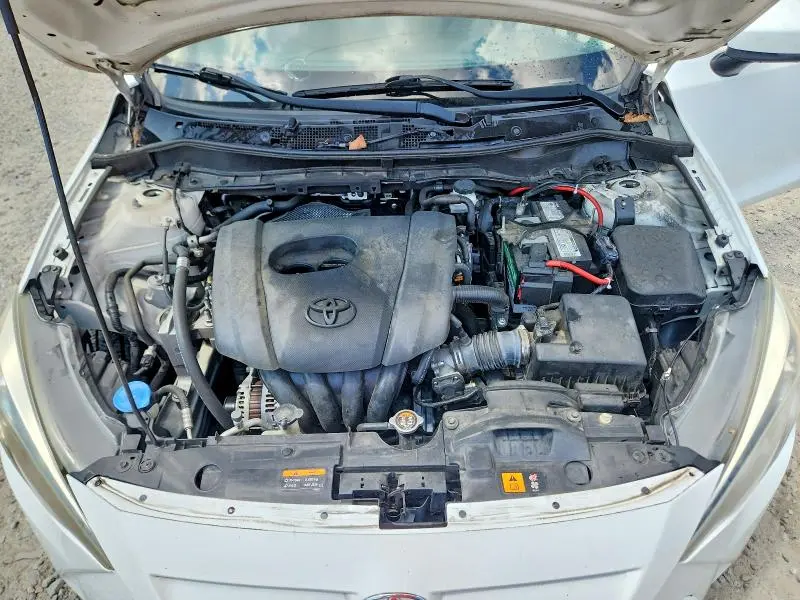 2019 TOYOTA YARIS LE  