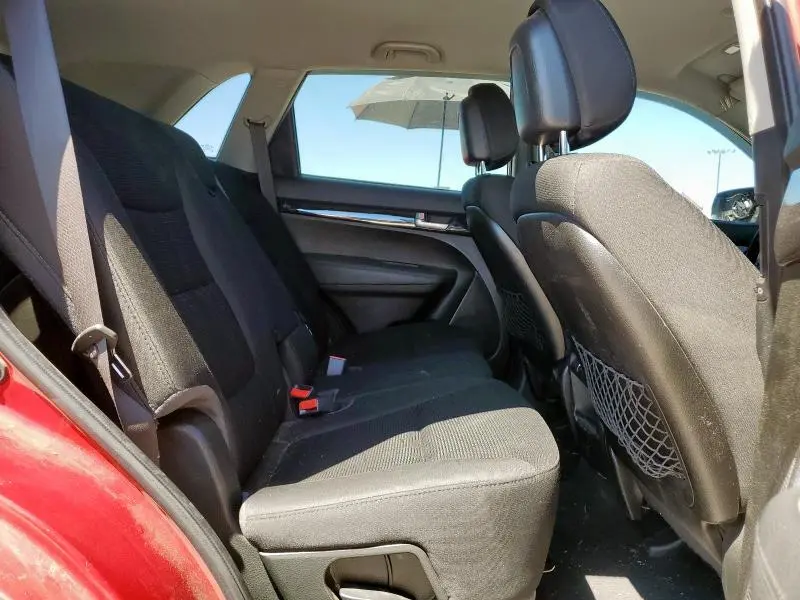 2015 KIA SORENTO LX  