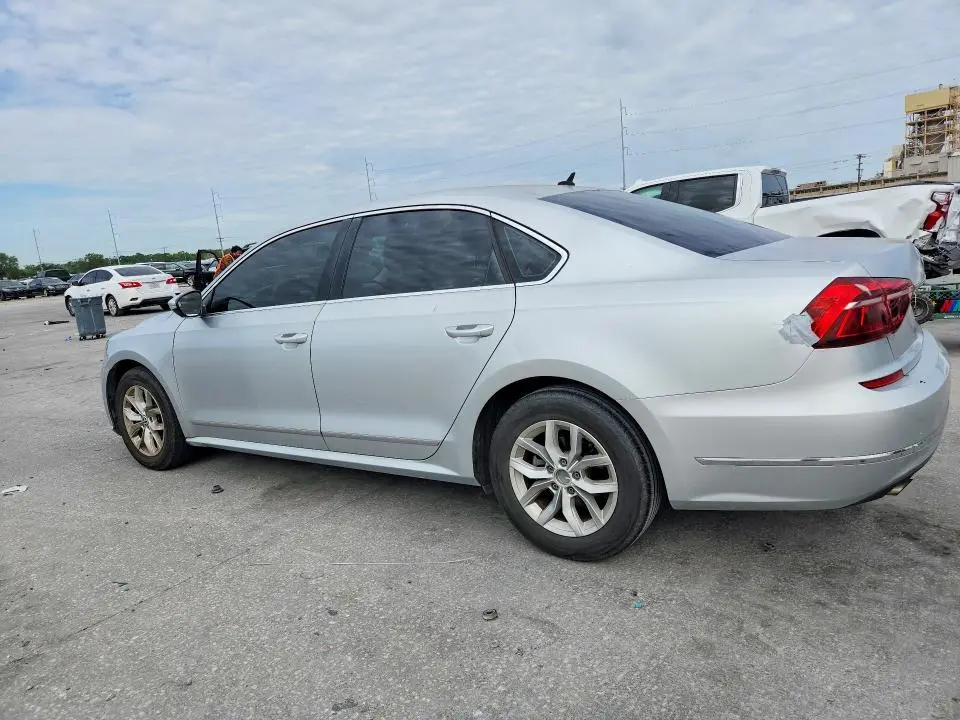2017 VOLKSWAGEN PASSAT S  