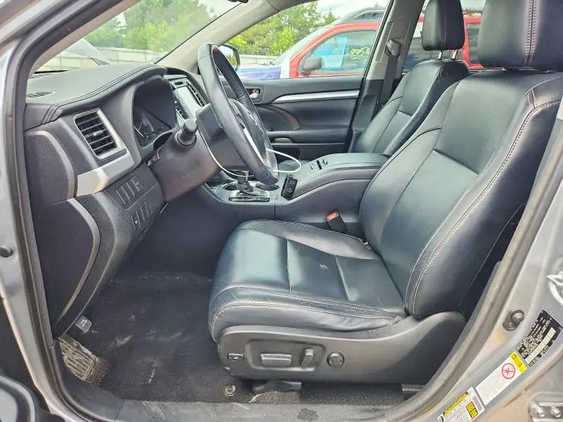2016 TOYOTA HIGHLANDER XLE  