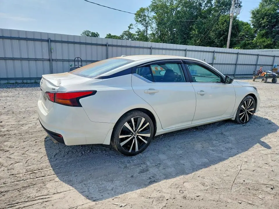 2020 NISSAN ALTIMA SR  