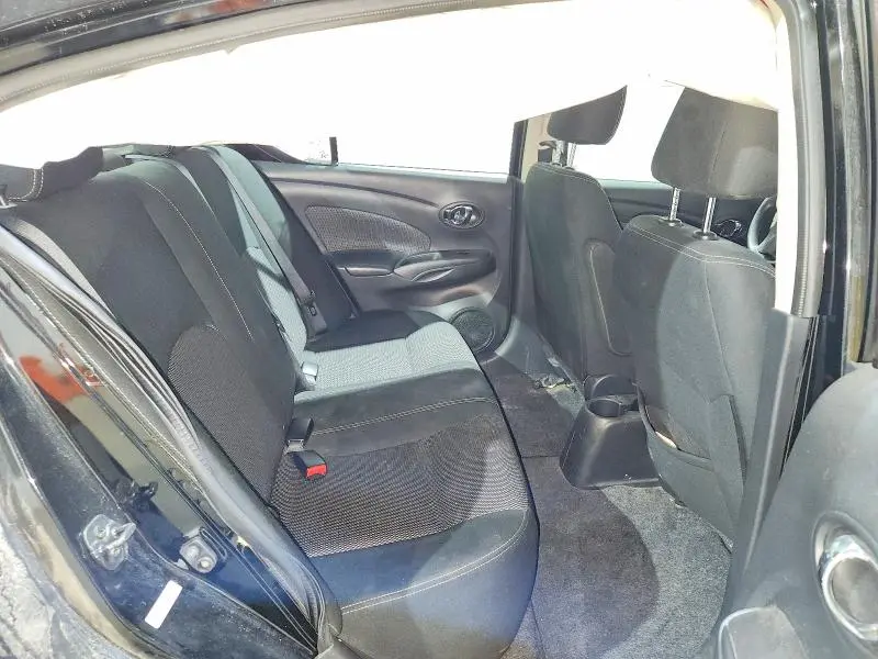 2018 NISSAN VERSA SV  