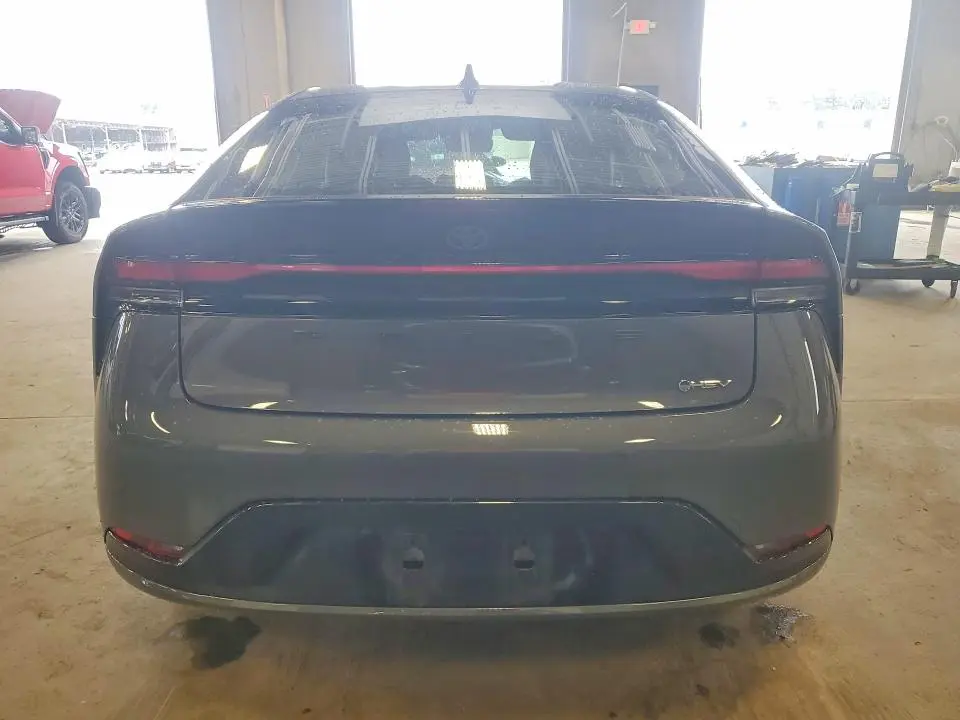 2026 TOYOTA PRIUS XLE  