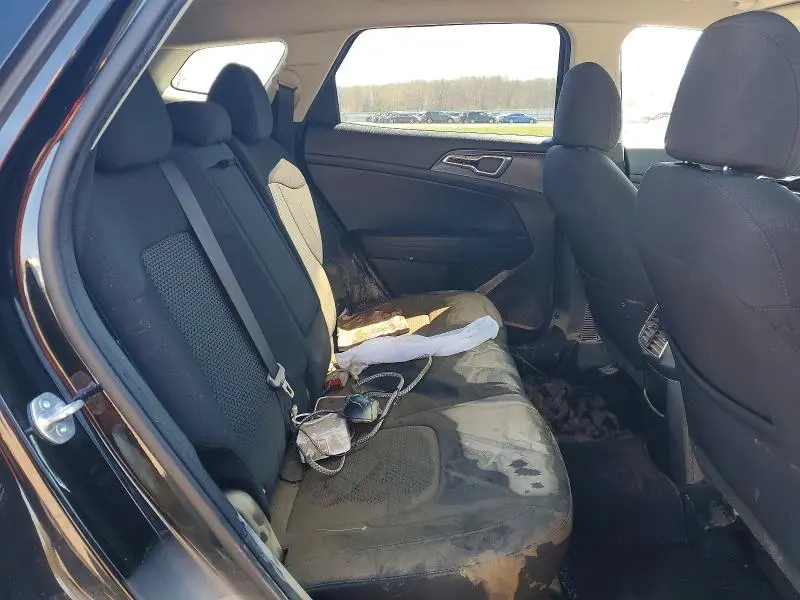 2023 KIA SPORTAGE LX  