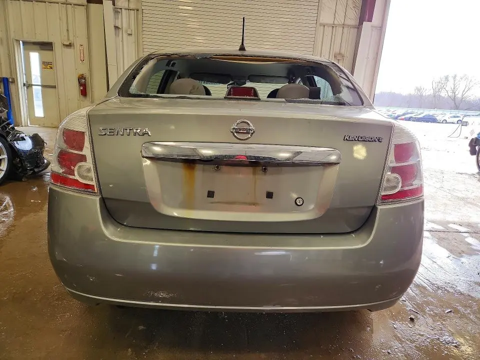 2010 NISSAN SENTRA 2.0  