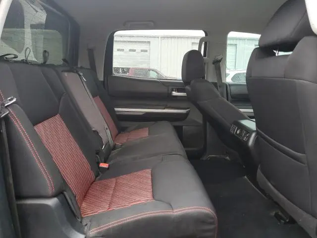 2015 TOYOTA TUNDRA CREWMAX SR5  