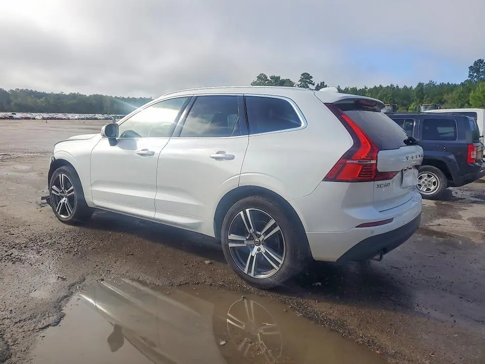 2021 VOLVO XC60 T5 MOMENTUM  