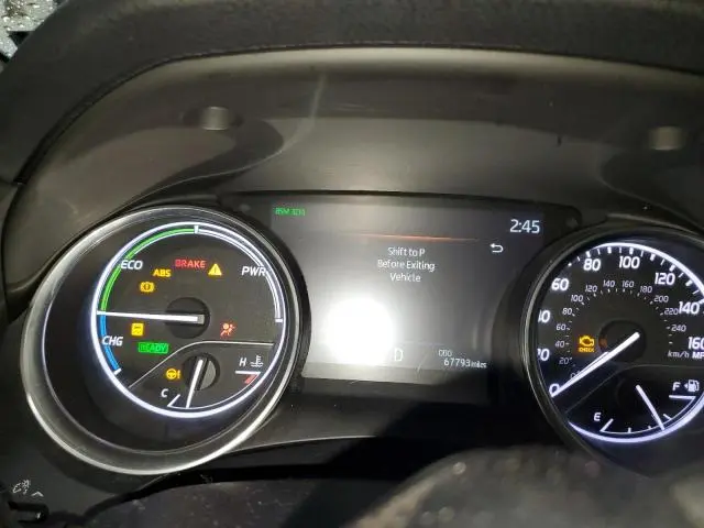 2020 TOYOTA CAMRY XLE  