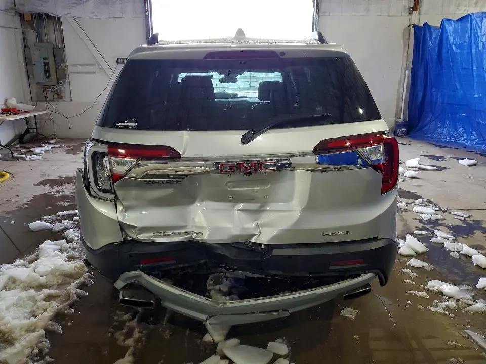 2020 GMC ACADIA SLT  