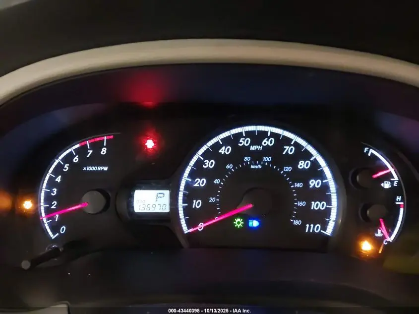 2014 TOYOTA SIENNA LE V6 8 PASSENGER