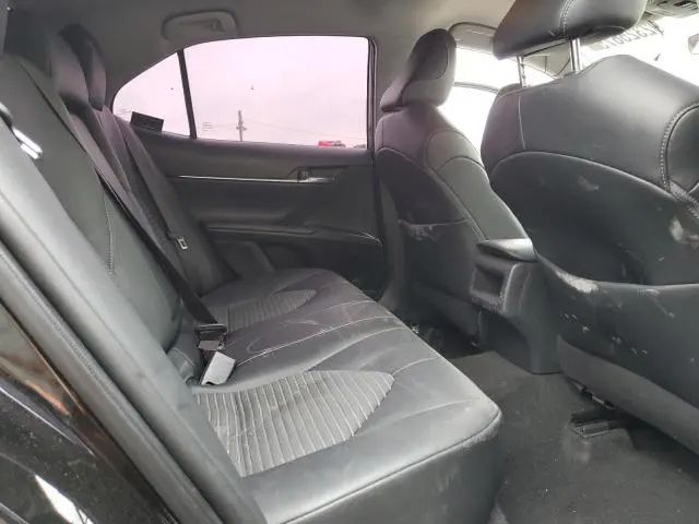 2020 TOYOTA CAMRY SE  