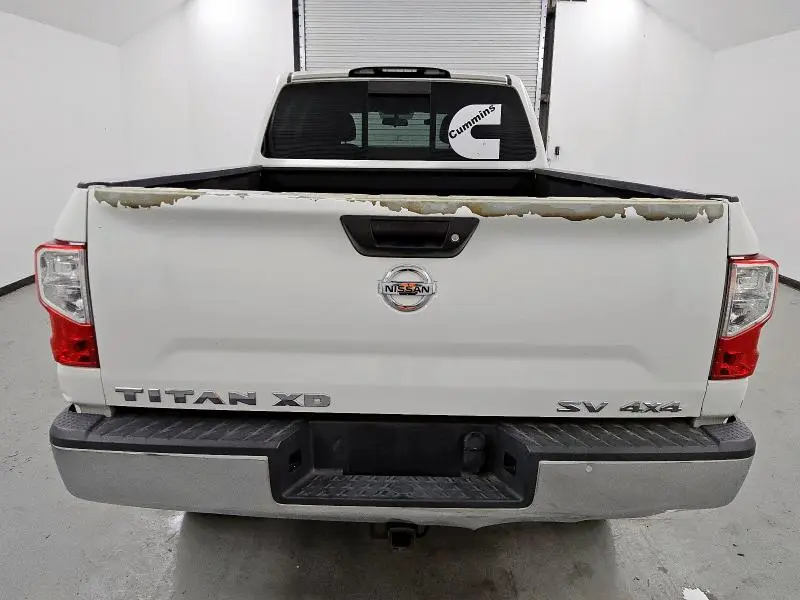 2017 NISSAN TITAN XD SV