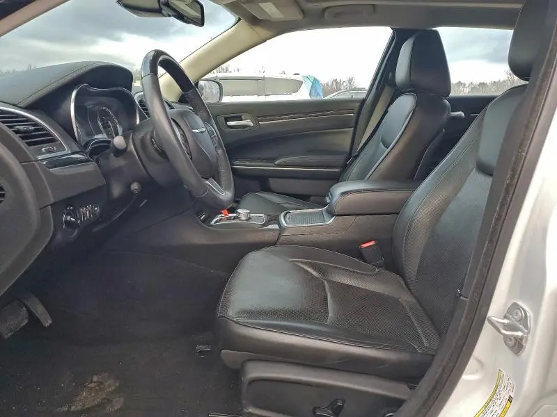 2019 CHRYSLER 300 LIMITED  