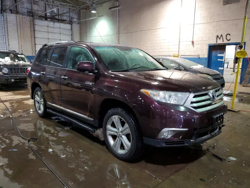 2013 TOYOTA HIGHLANDER LIMITED  