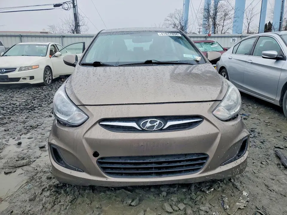 2013 HYUNDAI ACCENT GLS  