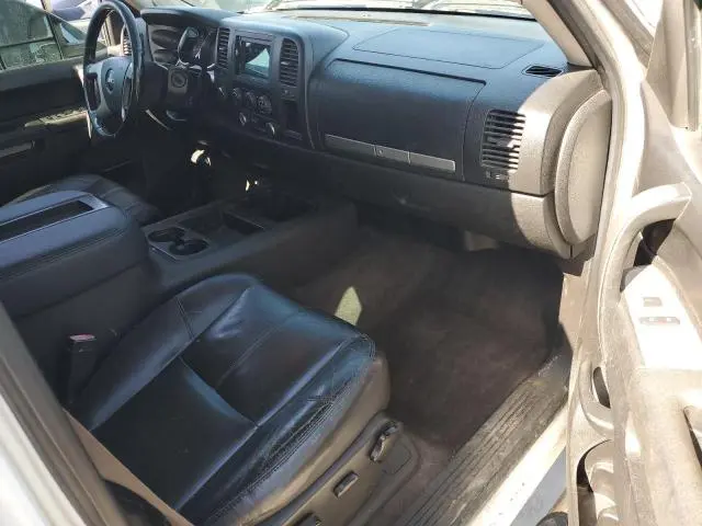 2011 GMC SIERRA K2500 SLE  