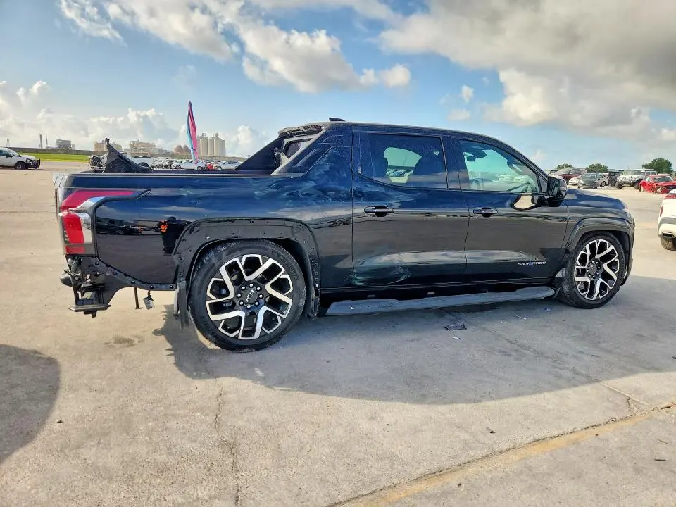 2024 CHEVROLET SILVERADO RST  