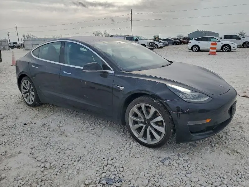 2018 TESLA MODEL 3   