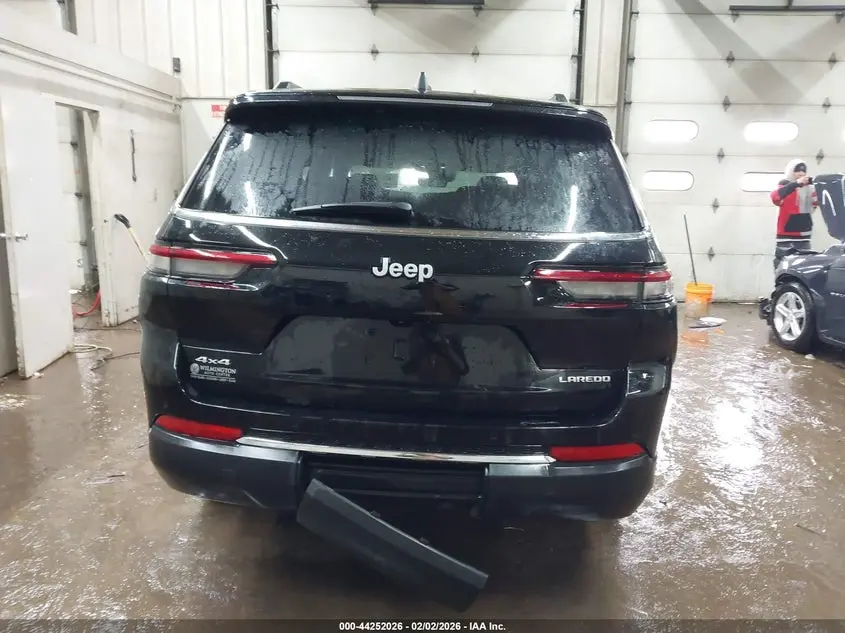 2025 JEEP GRAND CHEROKEE L LAREDO X 4X4