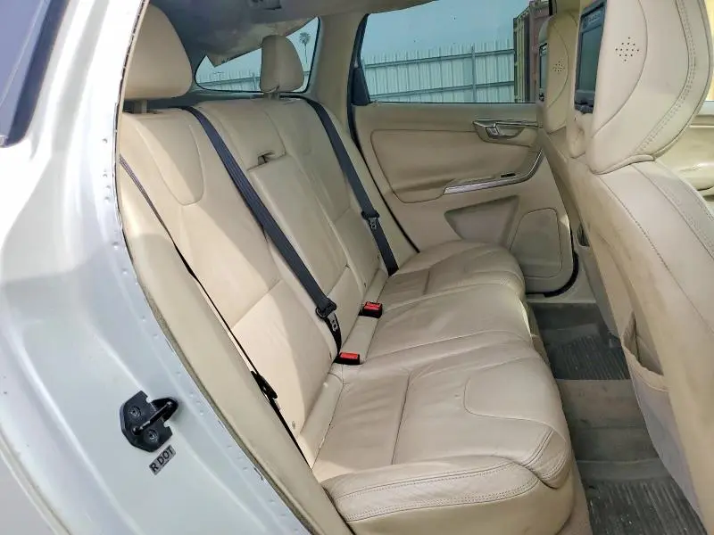 2013 VOLVO XC60 3.2  