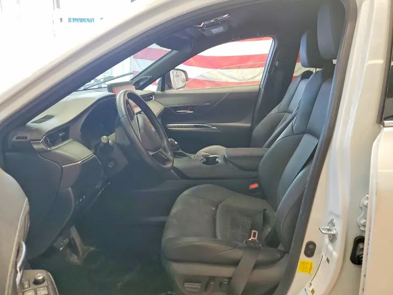 2022 TOYOTA VENZA XLE  